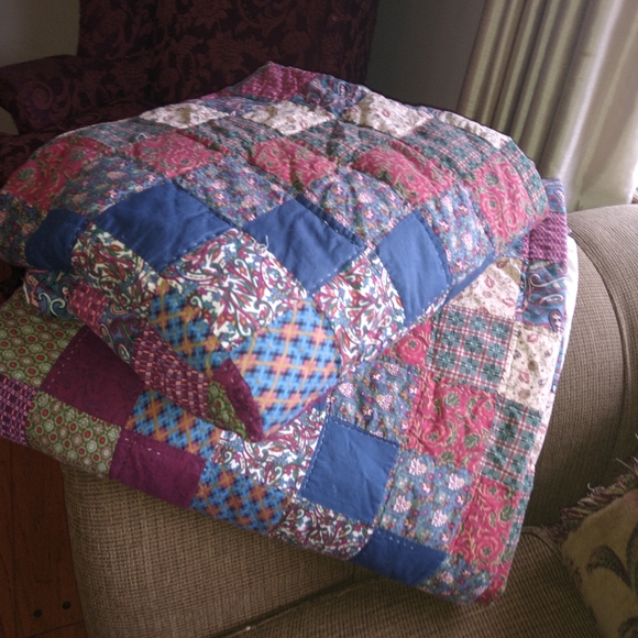 Full/Queen Quilts in excellent shape - Picture 2 of 3